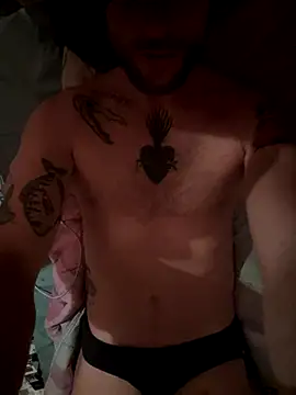 Snapshot of shehandme chatting on November 4, 2025, 10:46 pm shehandme online show from November 4, 2025, 10:46 pm