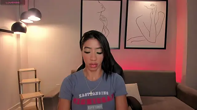 LindseyCox online show from September 27, 2025, 4:51 am