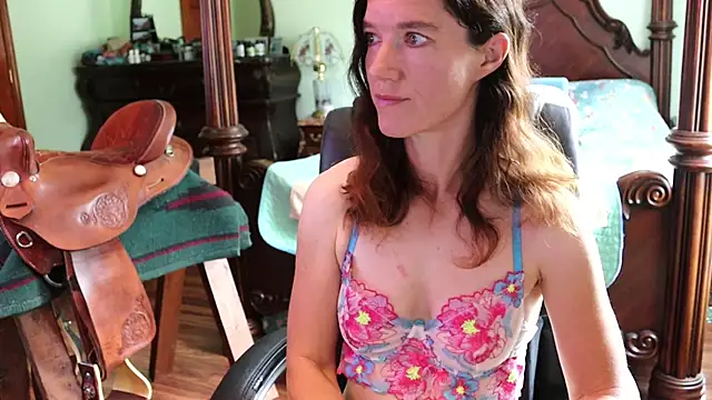 Snapshot of thornburyrose chatting on September 8, 2025, 7:24 pm thornburyrose online show from September 8, 2025, 7:24 pm