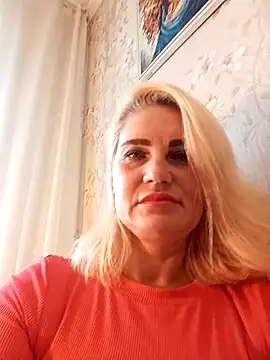 Snapshot of JennyOMay chatting on October 4, 2025, 3:30 am JennyOMay online show from October 4, 2025, 3:30 am