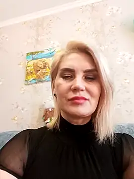 Snapshot of JennyOMay chatting on February 13, 2025, 3:39 am JennyOMay online show from February 13, 2025, 3:39 am