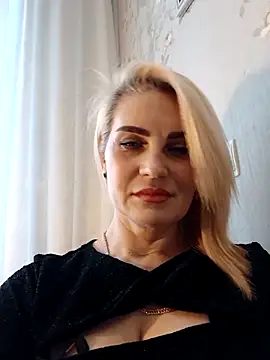 Snapshot of JennyOMay chatting on December 22, 2025, 4:01 am JennyOMay online show from December 22, 2025, 4:01 am