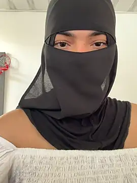 Snapshot of radiagazali chatting on November 5, 2025, 3:15 pm radiagazali online show from November 5, 2025, 3:15 pm