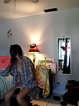 Scarlettishere online show from November 1, 2025, 8:25 pm