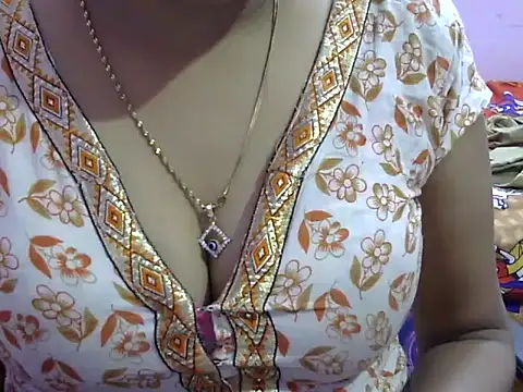 Snapshot of Your_wild_Dia chatting on November 6, 2025, 1:15 pm Your wild Dia online show from November 6, 2025, 1:15 pm