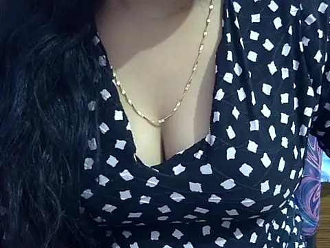 Snapshot of Your_wild_Dia chatting on December 15, 2025, 7:09 pm Your wild Dia online show from December 15, 2025, 7:09 pm