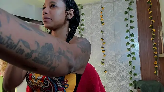 Snapshot of kelly_thomson chatting on February 26, 2026, 1:44 pm kelly thomson online show from February 26, 2026, 1:44 pm