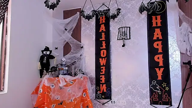 Snapshot of kelly_thomson chatting on October 31, 2025, 2:02 pm kelly thomson online show from October 31, 2025, 2:02 pm