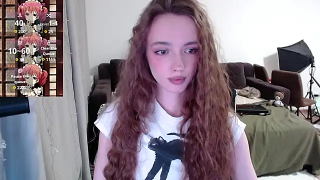 Weeissy online show from March 11, 2025, 10:53 pm