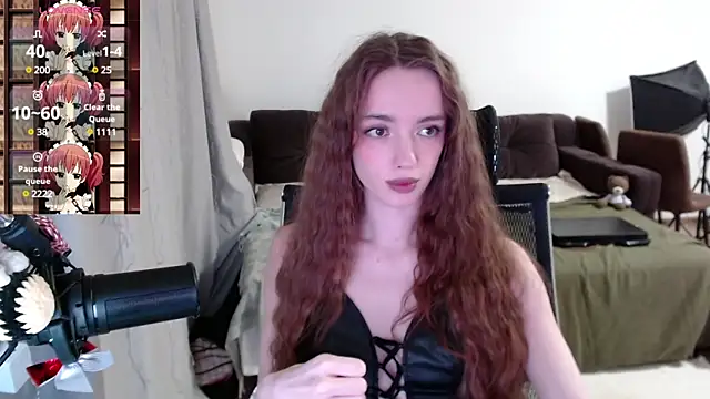 Weeissy online show from March 12, 2025, 8:52 pm