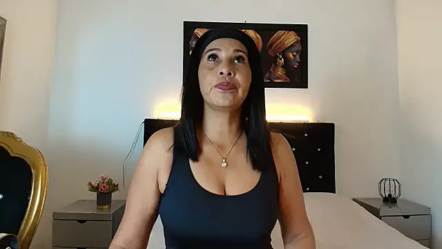 Snapshot of Shanon_mature chatting on June 8, 2026, 7:25 pm Shanon mature online show from June 8, 2026, 7:25 pm