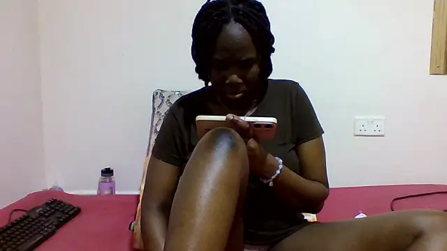 sweetelle09 online show from January 13, 2026, 7:29 pm