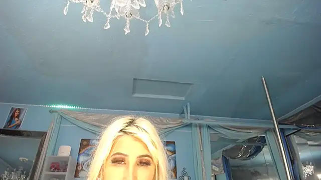 ADRIANNA FOX online show from March 23, 2026, 3:28 am