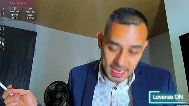 jhonyalzate2 online show from November 6, 2025, 2:59 am