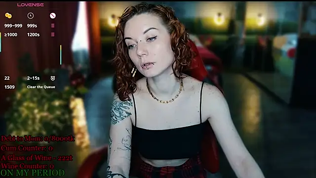 MaxPhoenixx online show from April 13, 2026, 8:07 am