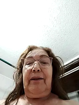 Snapshot of Vicky_Rosse chatting on September 16, 2025, 3:46 pm Vicky Rosse online show from September 16, 2025, 3:46 pm
