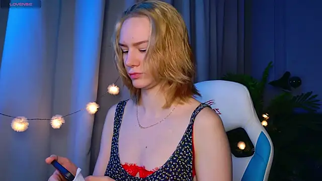 Ramona    online show from December 23, 2025, 6:12 am