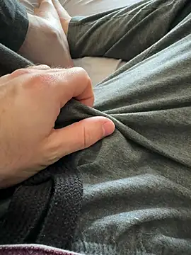 j1991j online show from April 10, 2026, 1:18 pm