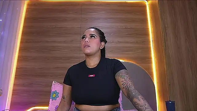 alexaa walker online show from March 10, 2026, 11:58 am