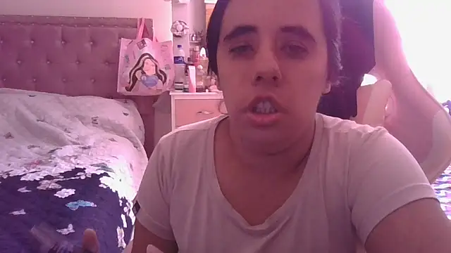 Snapshot of annarose19 chatting on April 21, 2026, 8:37 pm annarose19 online show from April 21, 2026, 8:37 pm