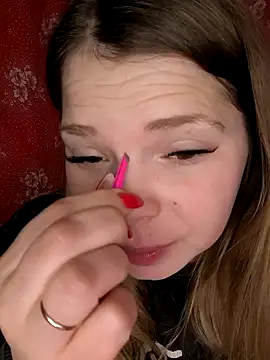 Snapshot of Zuli_Kiska chatting on February 9, 2026, 8:29 pm Zuli Kiska online show from February 9, 2026, 8:29 pm