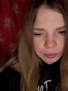 Snapshot of Zuli_Kiska chatting on January 31, 2026, 9:13 pm Zuli Kiska online show from January 31, 2026, 9:13 pm