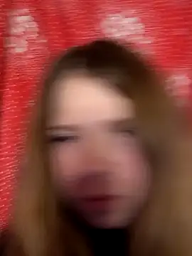 Snapshot of Zuli_Kiska chatting on February 20, 2026, 8:33 pm Zuli Kiska online show from February 20, 2026, 8:33 pm