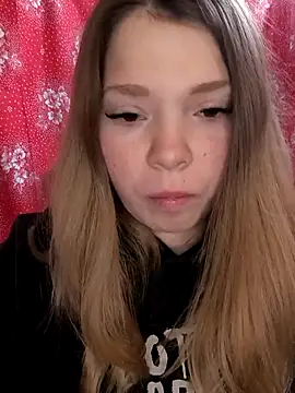 Snapshot of Zuli_Kiska chatting on February 7, 2026, 9:01 pm Zuli Kiska online show from February 7, 2026, 9:01 pm