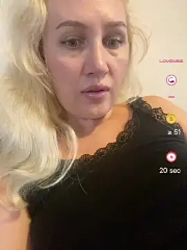 Snapshot of YourBlondee chatting on July 6, 2026, 1:01 am YourBlondee online show from July 6, 2026, 1:01 am