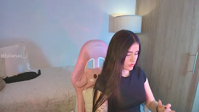 Snapshot of iriswest_ chatting on November 12, 2025, 12:04 am iriswest online show from November 12, 2025, 12:04 am