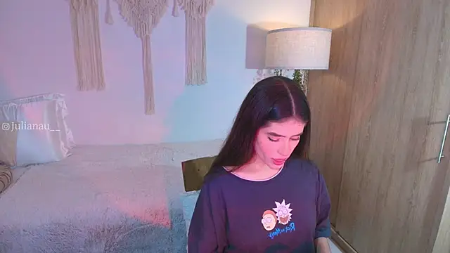 Snapshot of iriswest_ chatting on November 14, 2025, 11:41 pm iriswest online show from November 14, 2025, 11:41 pm