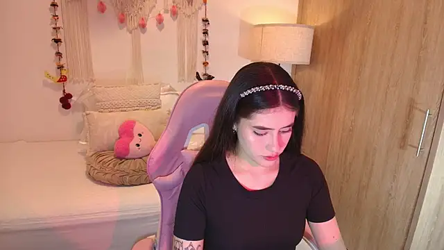 iriswest  online show from February 7, 2026, 12:07 am