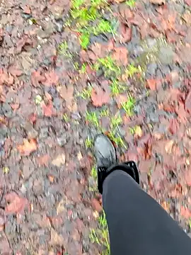 Snapshot of beauty-of-pain chatting on November 25, 2025, 9:53 am beauty-of-pain online show from November 25, 2025, 9:53 am