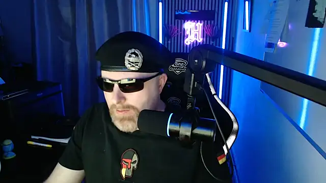 Snapshot of DerPornoPete chatting on June 10, 2026, 11:17 pm DerPornoPete online show from June 10, 2026, 11:17 pm