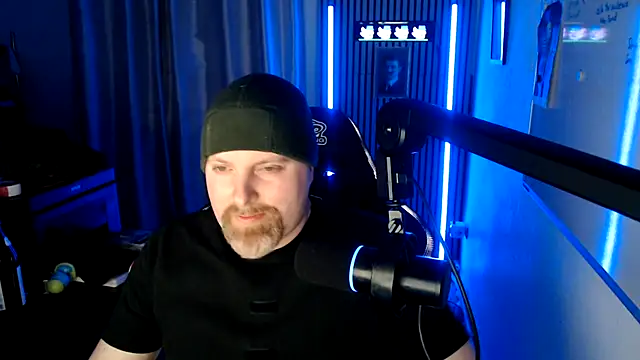 Snapshot of DerPornoPete chatting on April 7, 2026, 8:43 pm DerPornoPete online show from April 7, 2026, 8:43 pm