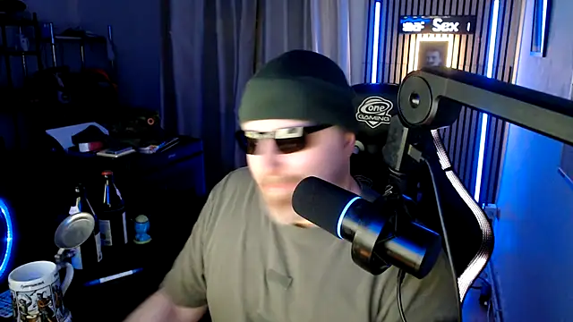 Snapshot of DerPornoPete chatting on March 25, 2026, 11:25 pm DerPornoPete online show from March 25, 2026, 11:25 pm