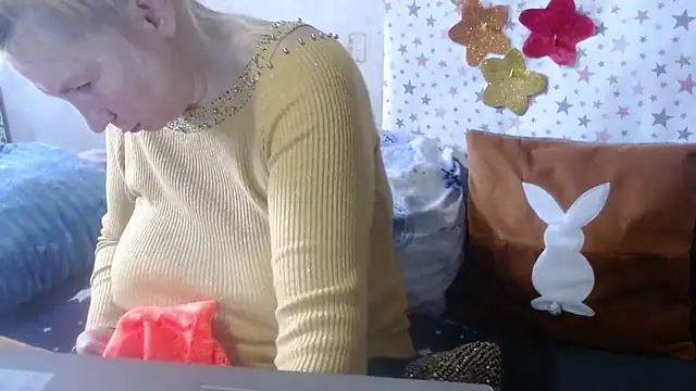 QueenLana online show from October 29, 2025, 5:39 am