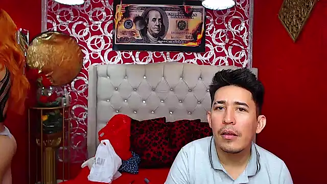 Snapshot of shannentrans chatting on November 25, 2025, 12:11 am shannentrans online show from November 25, 2025, 12:11 am