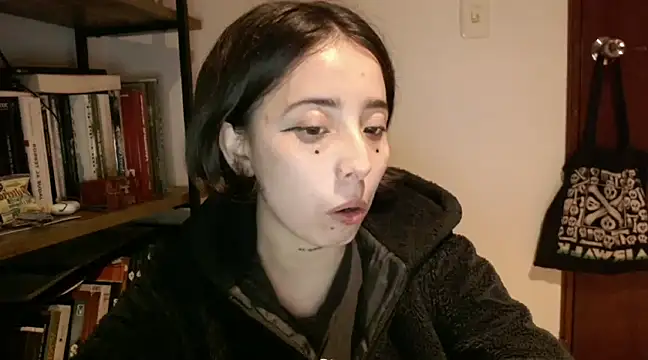 babyluna 8 8 online show from March 4, 2025, 1:01 am