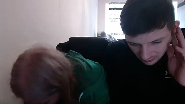 PeterAndJen online show from March 26, 2026, 7:39 am