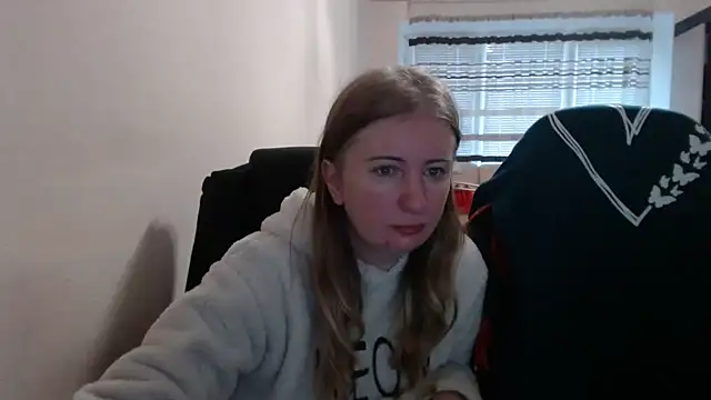 Snapshot of PeterAndJen chatting on November 9, 2025, 7:45 am PeterAndJen online show from November 9, 2025, 7:45 am