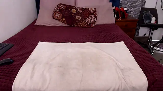 Snapshot of BootyCallEver chatting on November 29, 2025, 9:42 am BootyCallEver online show from November 29, 2025, 9:42 am