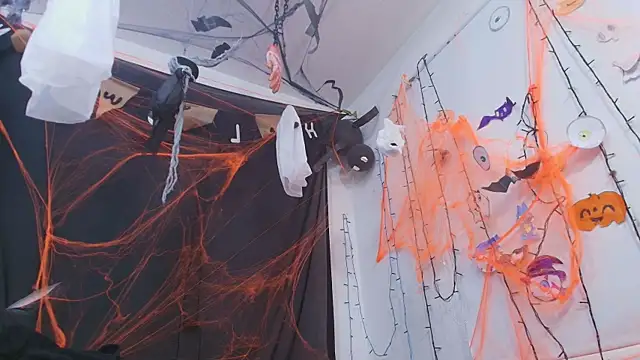 timkerbell  online show from October 22, 2025, 7:13 pm