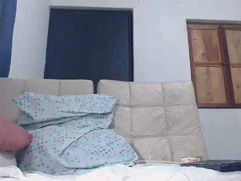 Snapshot of womancute chatting on October 9, 2025, 3:07 am womancute online show from October 9, 2025, 3:07 am