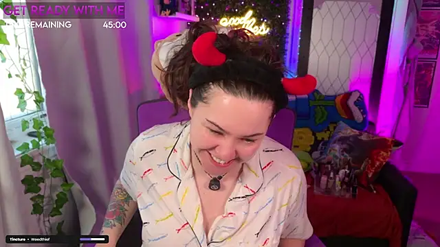 JennKenobi online show from June 2, 2026, 1:22 pm