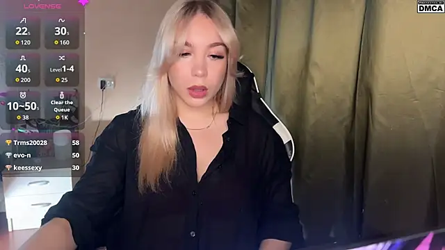 Snapshot of ariashaa chatting on November 15, 2025, 4:33 pm ariashaa online show from November 15, 2025, 4:33 pm