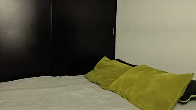 Snapshot of Angela_isabella chatting on October 28, 2025, 12:37 pm Angela isabella online show from October 28, 2025, 12:37 pm