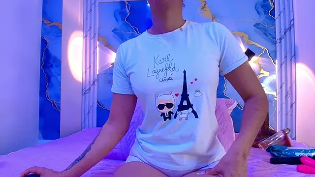 lorrayne  online show from November 20, 2025, 12:06 pm