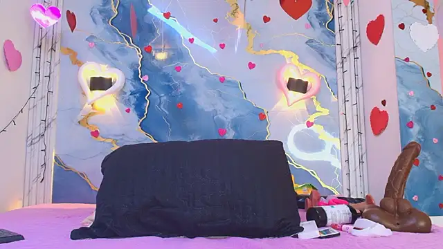 lorrayne  online show from February 11, 2026, 12:16 pm