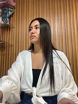 Ambar pe  online show from April 11, 2026, 4:43 pm